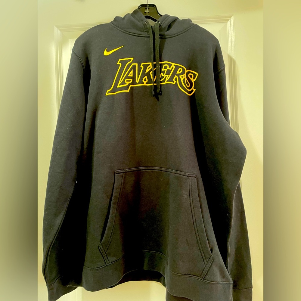 Nike Los Angeles Lakers Men’s Hoodie